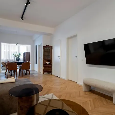 Stunning 4br - Grand Elegant Retreat In Historic Center * 布加勒斯特