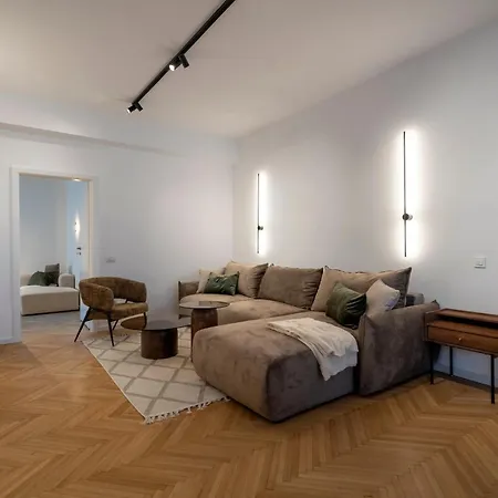 Stunning 4br - Grand Elegant Retreat In Historic Center * 布加勒斯特
