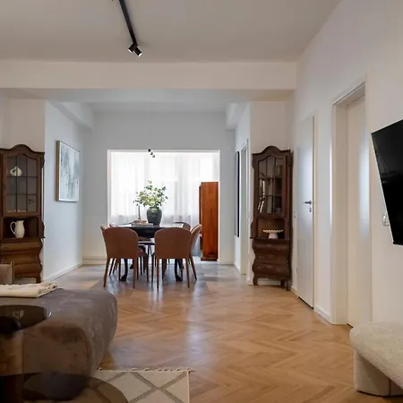 Stunning 4br - Grand Elegant Retreat In Historic Center * 布加勒斯特