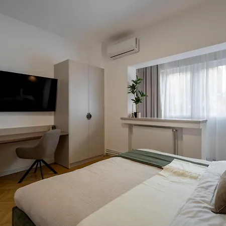 Stunning 4br - Grand Elegant Retreat In Historic Center 布加勒斯特